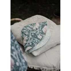 Elodie x William Morris Solhatt Pimpernel