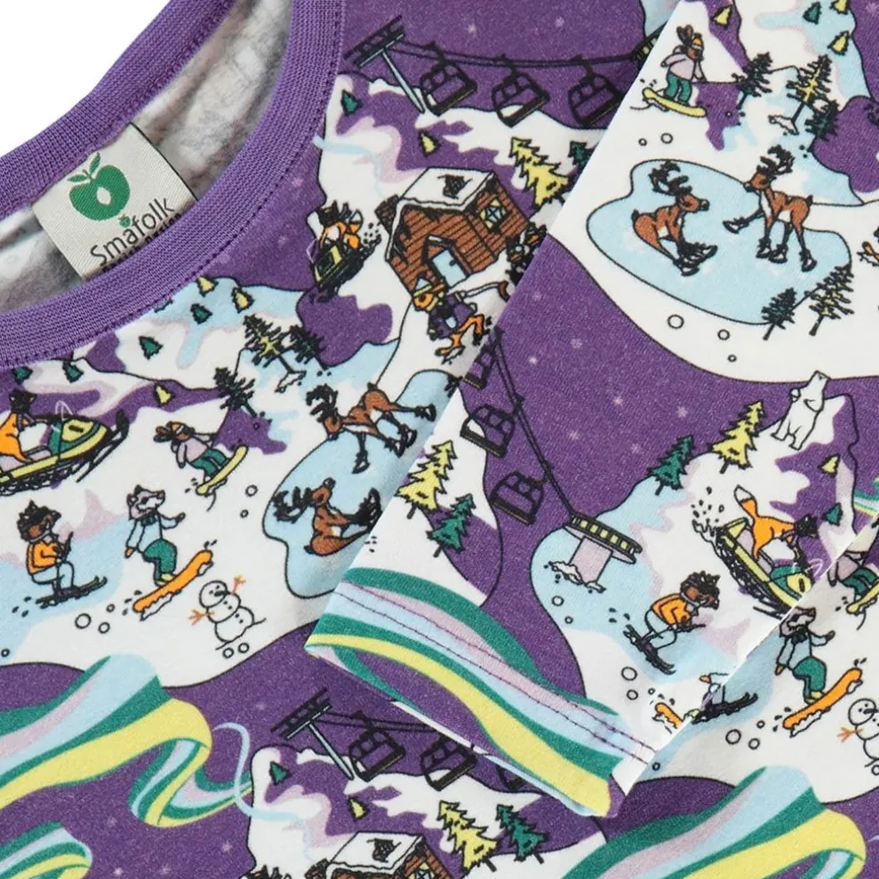 Långärmad T-shirt i Loganberry med vinterlandskap