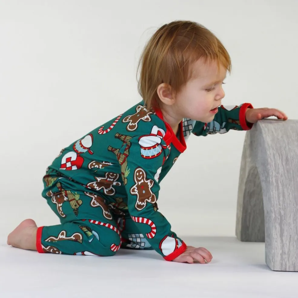 Onesie i Petroleum Green med juldekorationer