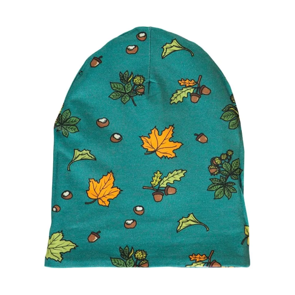 Reversible beanie with badger, fox and Fall leaves Loganberry